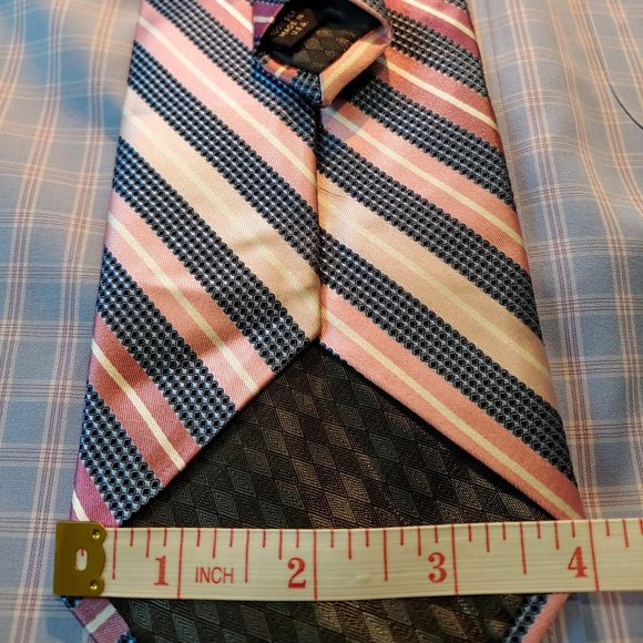Excellent Used Condition Men's Bachrach Silk USA made Necktie - Picture 5 of 5